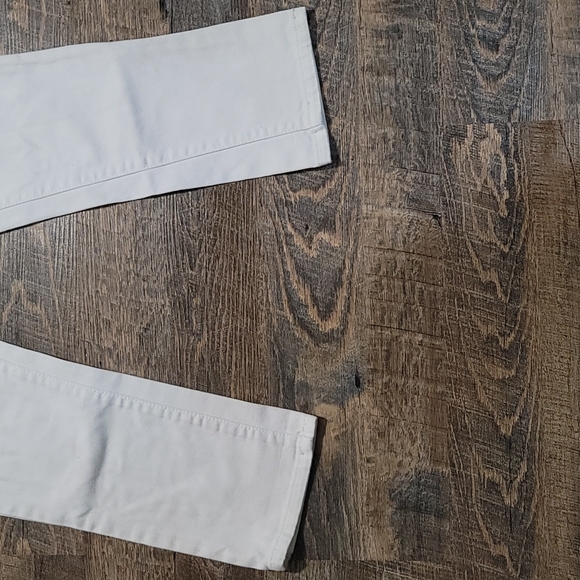 Girls White Aeropostale jeans Capri Style size 3/4 Gently Loved very clean - Picture 2 of 13